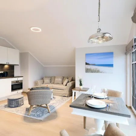 Baltischer Hof 67 アパート